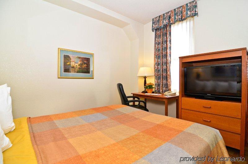 Fairfield Inn & Suites By Marriott Milwaukee Downtown חדר תמונה
