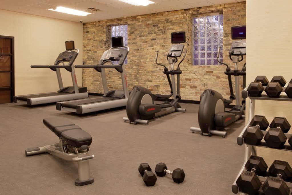 Fairfield Inn & Suites By Marriott Milwaukee Downtown מראה חיצוני תמונה