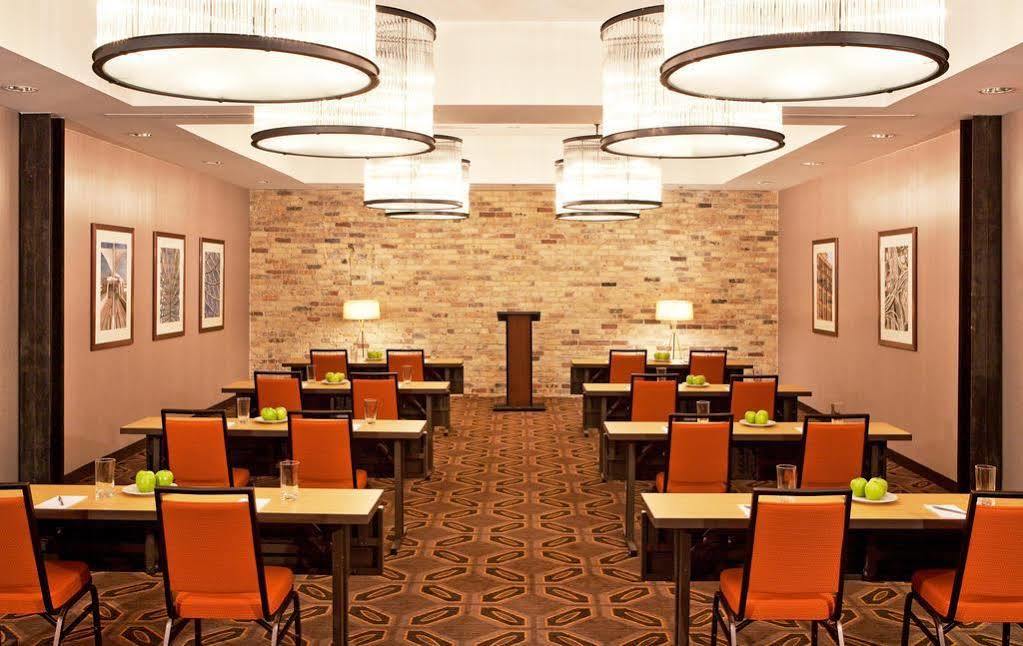 Fairfield Inn & Suites By Marriott Milwaukee Downtown מראה חיצוני תמונה